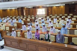 ဝန်ကြီးချုပ်ကအဆိုပြုထားသော မန္တလေးတိုင်းဒေသကြီး အဆင့်အဖွဲ့အစည်းဝင် ဝန်ကြီးများ၏ အမည်စာရင်းများ၊ တရားလွှတ်တော်တရားသူကြီးချုပ်၊ ဥပဒေချုပ်၊ စာရင်းစစ်ချုပ်၊ တရားလွှတ်တော် တရားသူကြီးများကို အတည်​ပြု | Eleven Media Group Co., Ltd