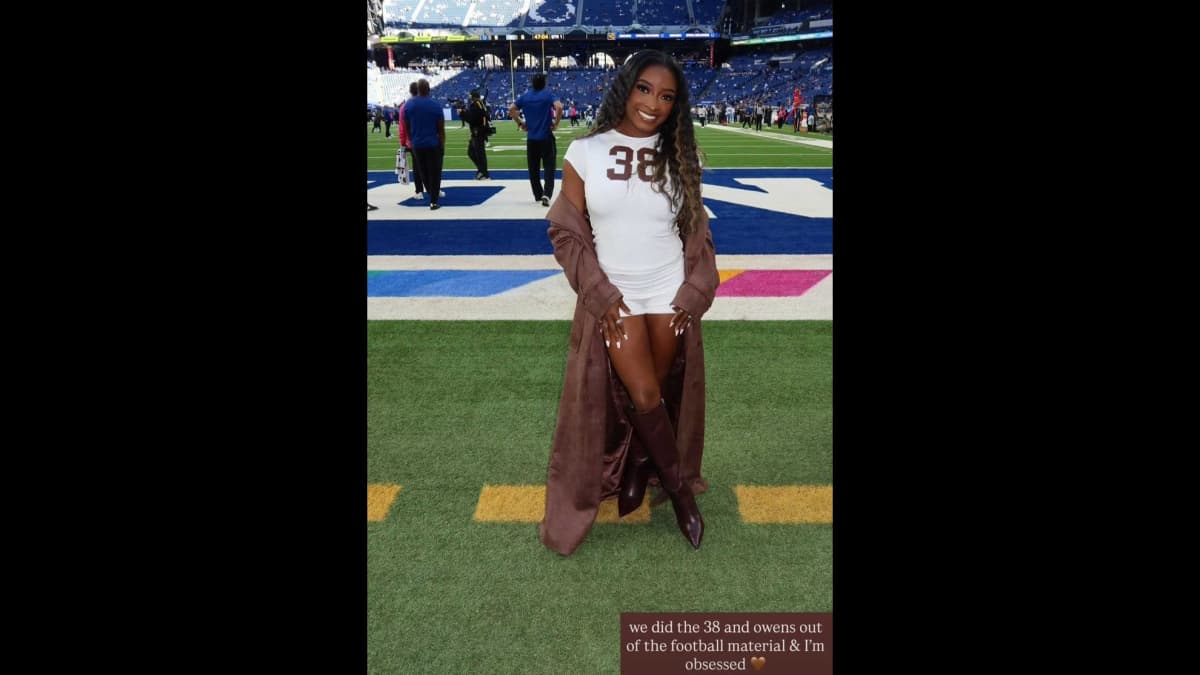 Off-Duty Style and Colts Game-Day Looks