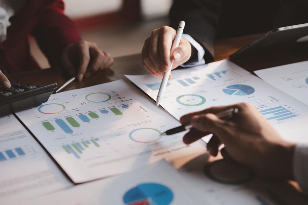 Intel, CoreWeave, Nebius: Price Targets Rise on AI Demand