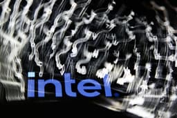 Intel buyback signals shift beyond austerity as chipmaker regains confidence