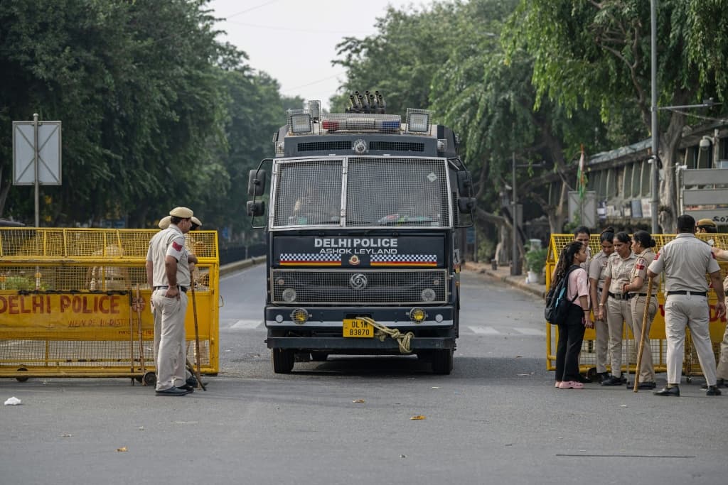India's 'cockroach' leaders vow to keep up election protests