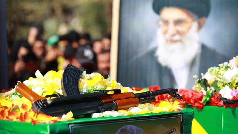 Powerful Iraqi militia threatens to attack US bases