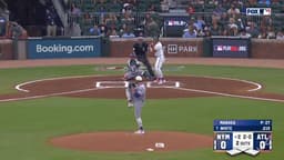 @MLB: Eli White puts the @Braves in front early! https://t.co/bf6CnU4zAf