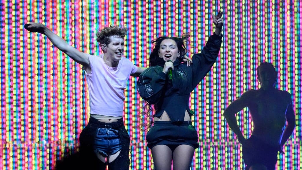Troye Sivan advances the rollout for club-pop single “Party”