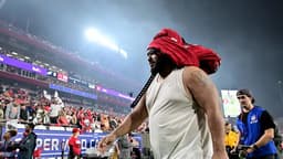 Disgruntled $71 Million Pro Bowler Wants to Get Traded ...