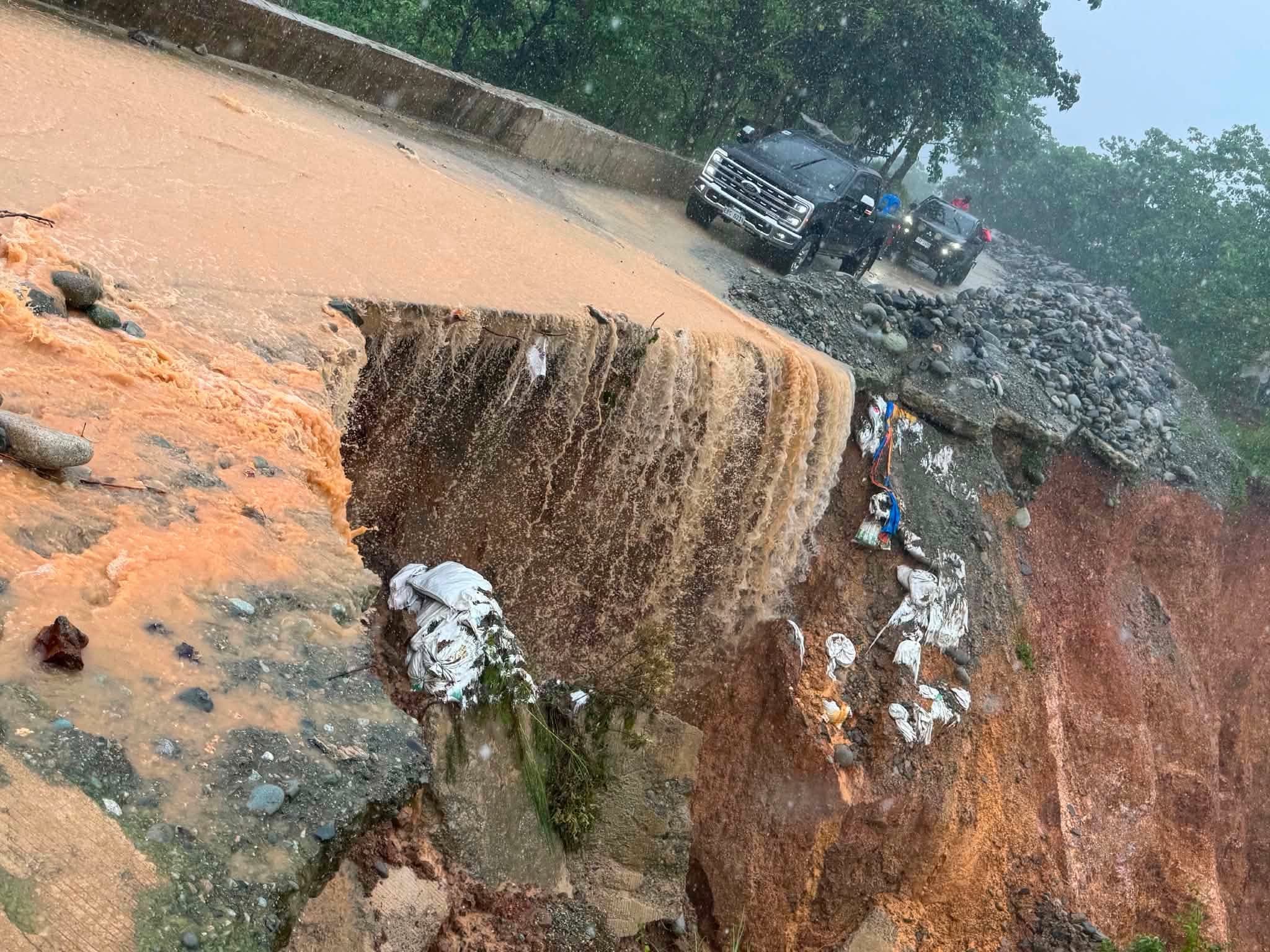 PNP logs 27 deaths amid torrential rains - News - Inquirer.net
