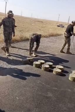 @TracTerrorism: Unknown Militants Place Anti-Tank #Mines and Improvised Explosive Devices (#IEDs) Along Raqqa-Salami...