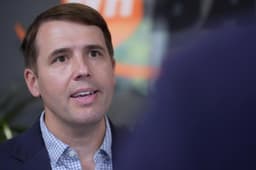 Democrats want a blue wave. New Hampshire shows why ...