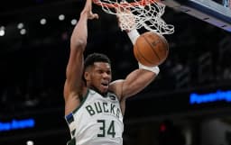 Giannis signals exit as Bucks set draft trade deadline