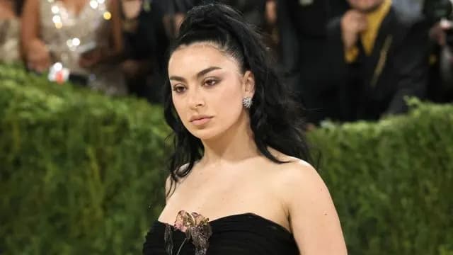 Peppa Pig Responds After Charli XCX Threatens to 'F—k ...