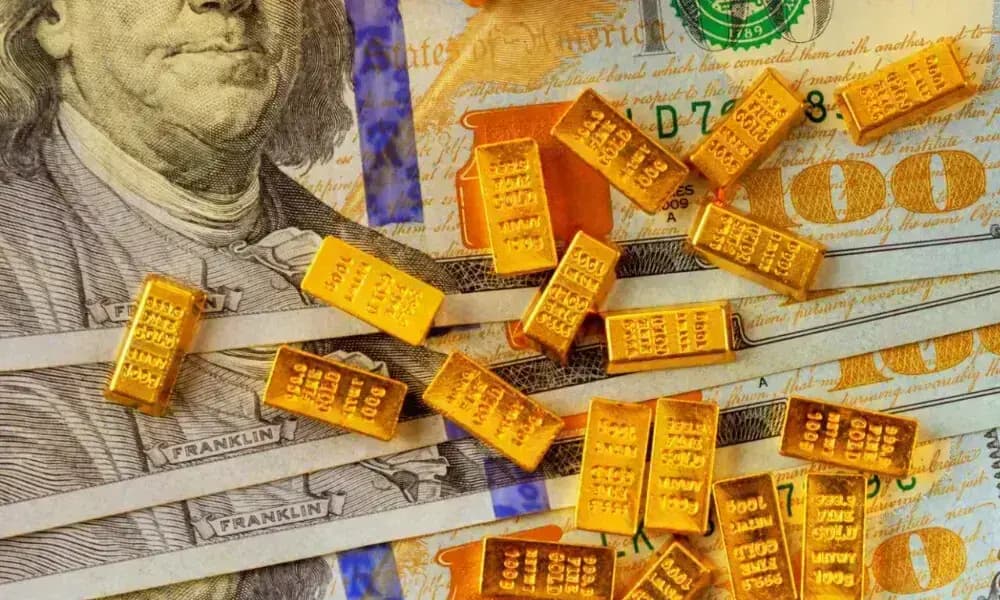 Gold falls on stronger dollar, fading Fed rate-cut hopes - Markets - Business Recorder