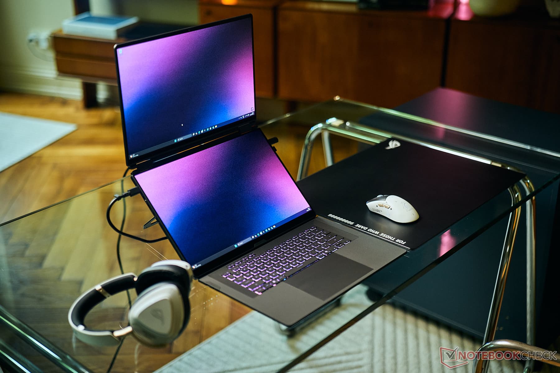 Asus ROG Zephyrus Duo GX651 Review