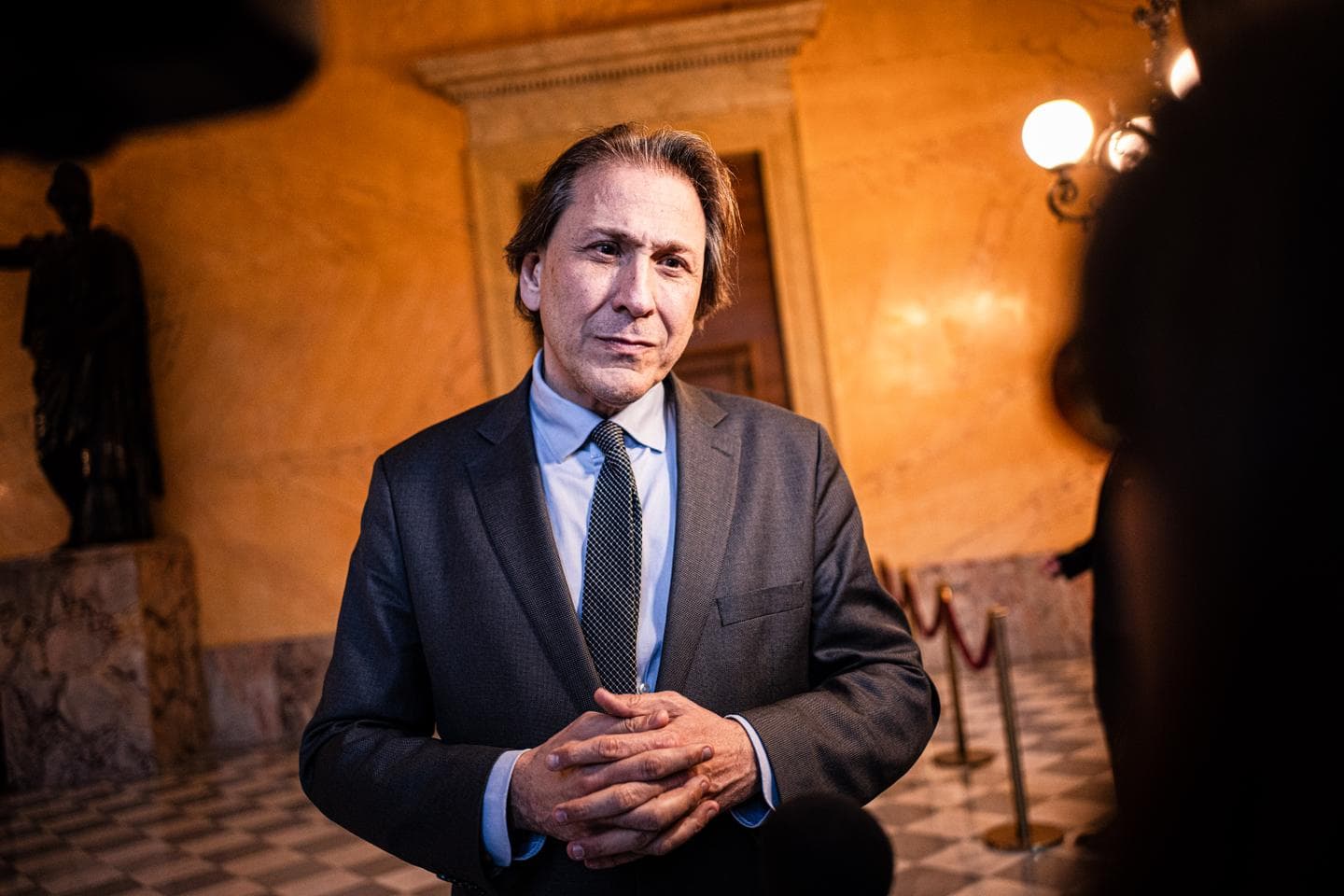 French Socialist MP announces presidential bid outside of primary