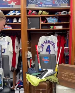 @Cubs: hey guys, pete wanted to show you his all-star jersey. 😊 https://t.co/zRKIHyNASm