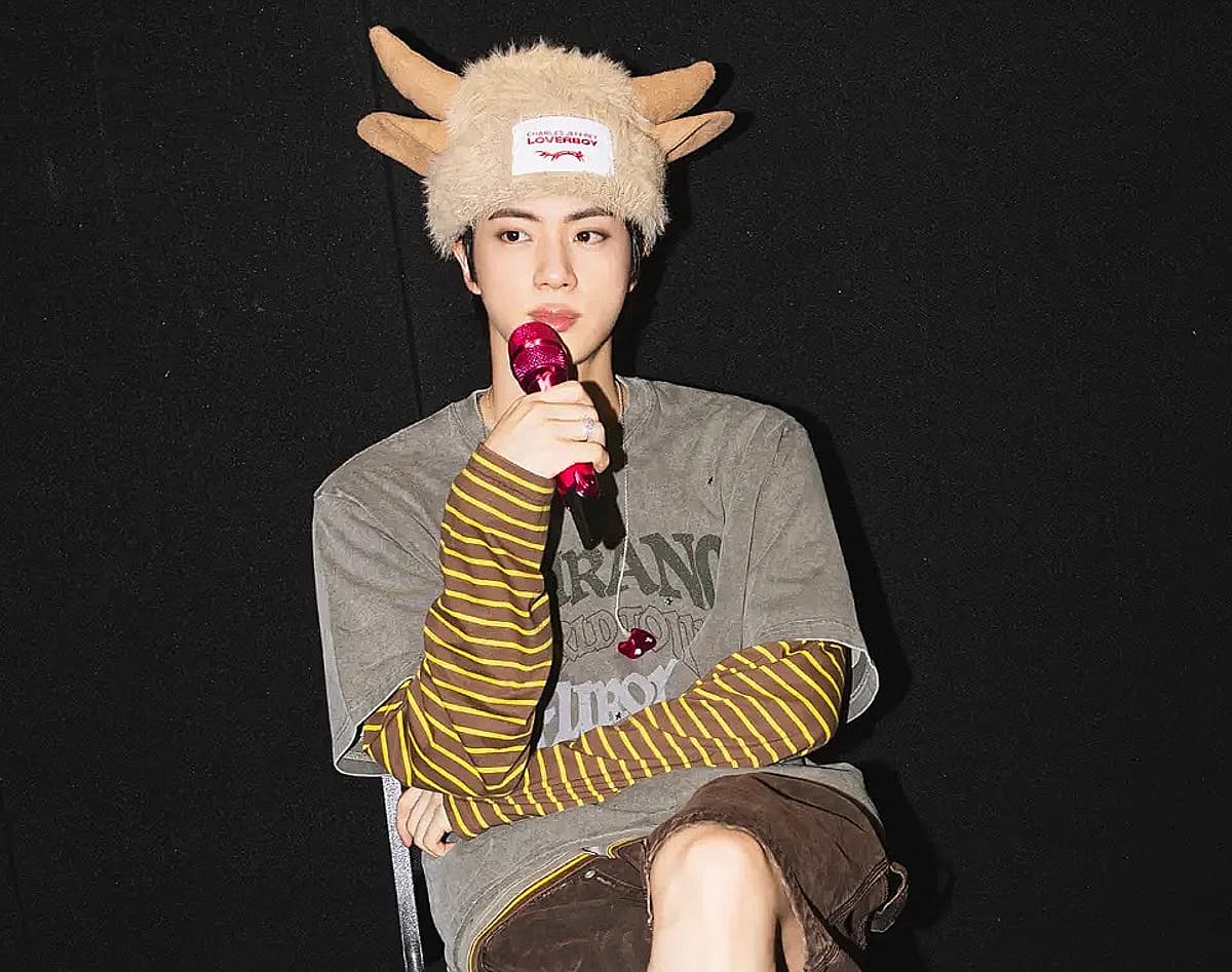 'Silver Voice' BTS's Jin, Captivates the UK... 'JIN SHINES IN LONDON' | STARNEWS