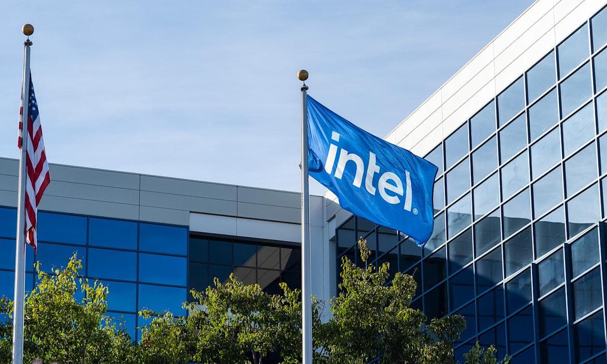 Prediction: These 2 Artificial Intelligence (AI) Stocks Will Finish 2026 Higher Than Where They Started. Here's Why.