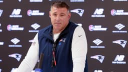 Patriots' Mike Vrabel Calls Out 'Fabricated' Rumors over ...