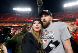 Taylor Swift and Travis Kelce pack on the romance during Soho date night