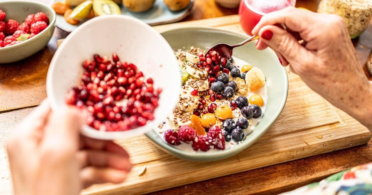 An anti-inflammatory diet may lower dementia risk, even in ...