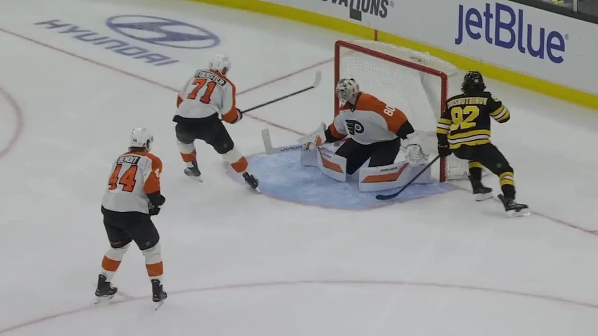 Boston Bruins vs. Philadelphia Flyers - Game Highlights