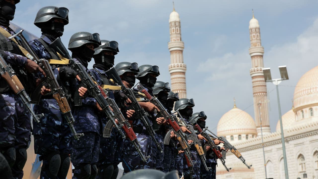 Saudi Arabia considers supporting Yemeni ground push ...
