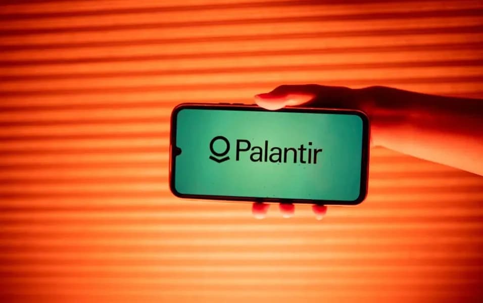 Palantir's rapid AI growth fuels split over high valuation