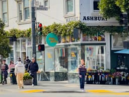 Best San Francisco Neighborhoods To Explore By Bike | Local Guide