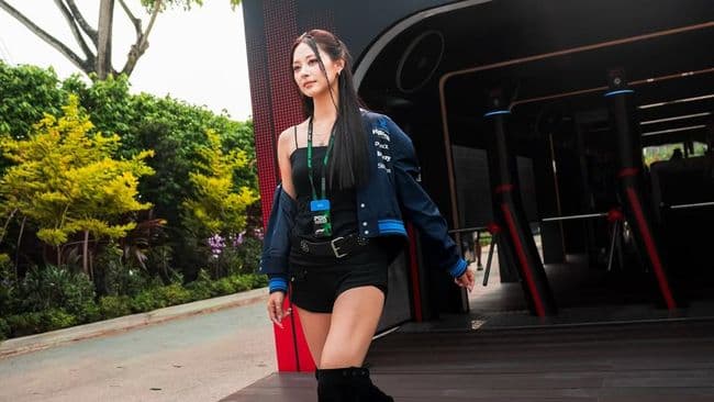 Eileen Gu’s Singapore Grand Prix guest look