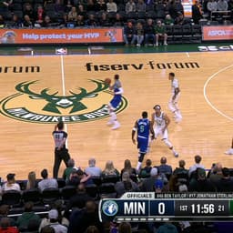 @NBA: LaMelo Ball delivered in his @Timberwolves preseason debut!

11 PTS
4 REB
3 AST
17 MIN https://t.co/...