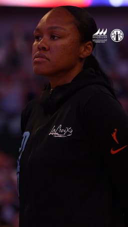 @chicagosky: Z👑

Azurá Stevens is our player of the week! 

@MagellanCorp | #skytown https://t.co/50pKz2x2bj