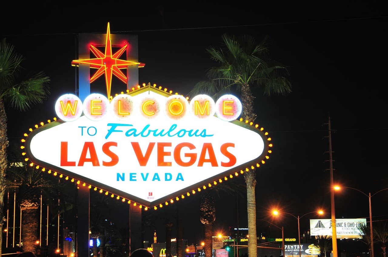 Las Vegas revenue up in April, but tourism and air travel lag