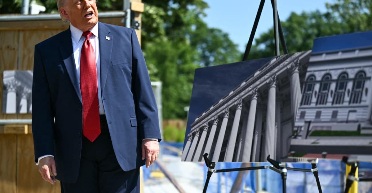 ‘Cranes on cranes’ — First look at South Lawn construction for UFC White House card in June (Video)