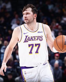 @NBA: LUKA MAGIC 🪄

With his masterful performance tonight, Luka Dončić surpassed 3,000 regular-season poi...