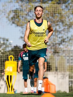 @realmadriden: 🟡 @DHuijsen
🟡 Carreras https://t.co/HOOF1lkzi0