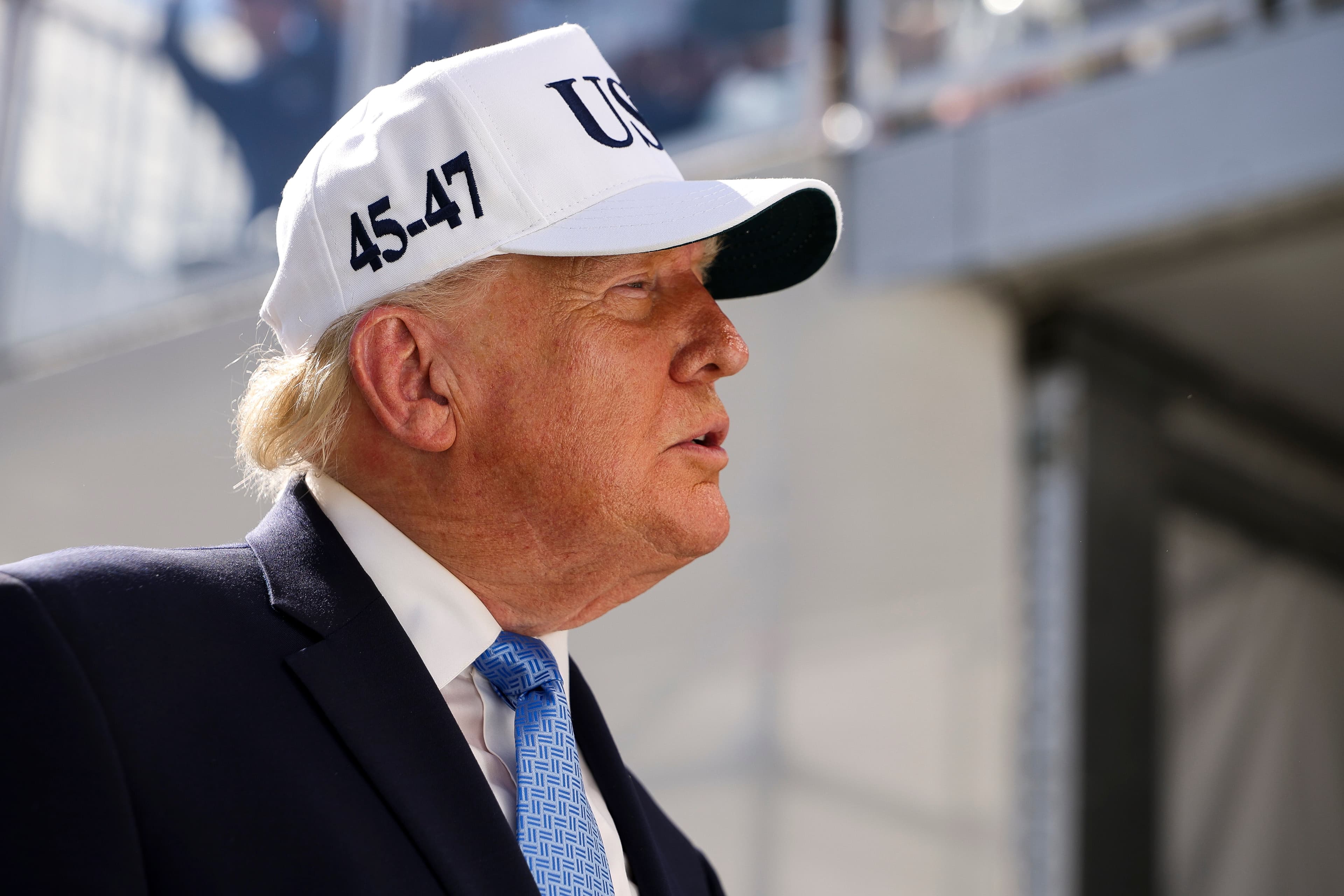 Trump Confirms Meeting With Anthropic CEO, Repeats Dismissal Of AI Fears