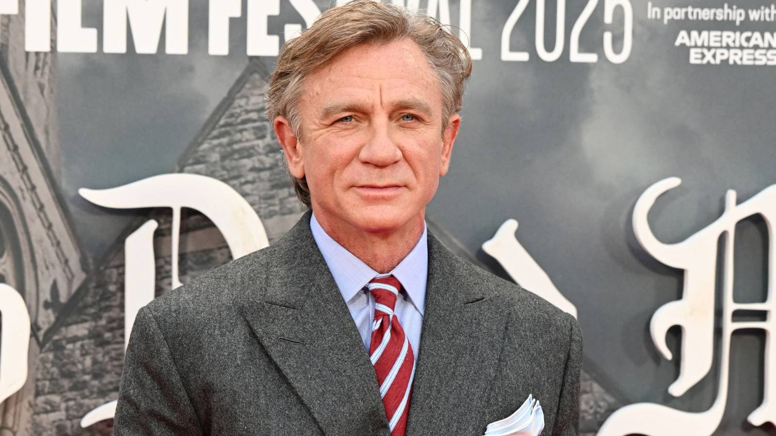 Daniel Craig's New Fantasy Reboot on Netflix Is Already a ...