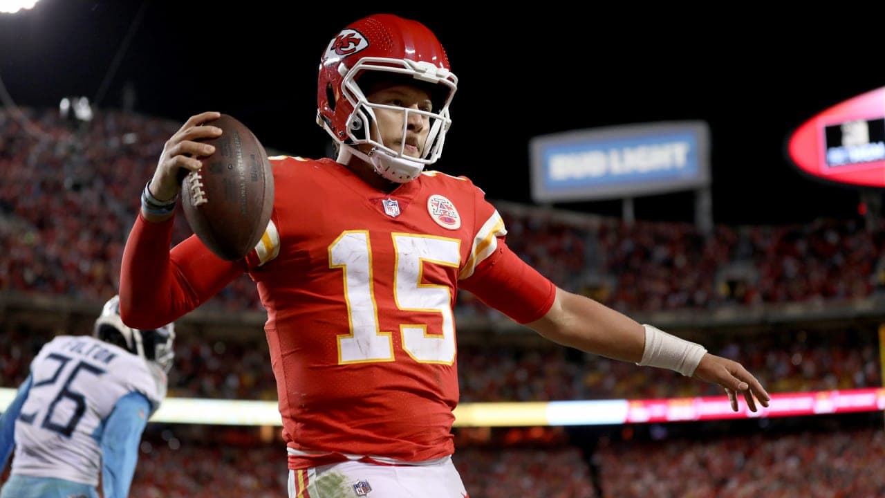 Patrick Mahomes' Best Plays from 509-yard Game in Week 9