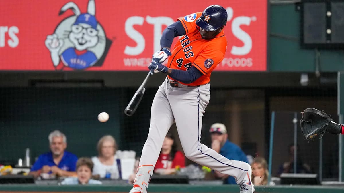 Astros rumors: Insider leaves door open for Yordan Alvarez ...