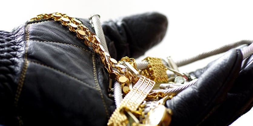 New Jersey Jewelry Heists Surge Amid Soaring Gold Prices, No Arrests Yet