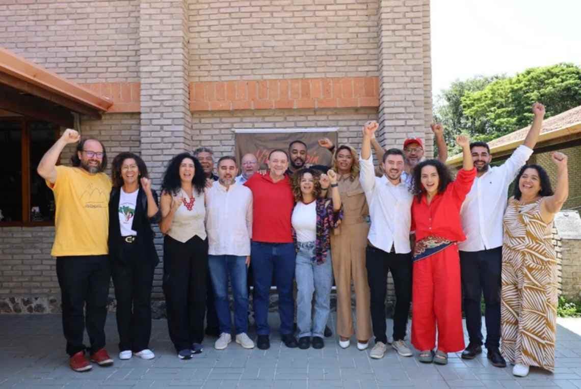 Plenária Nacional lança as candidaturas que defendem a ...