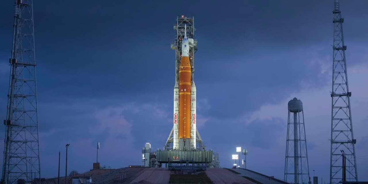 15 Space Stocks for Artemis, SpaceX, and Beyond - Barron's