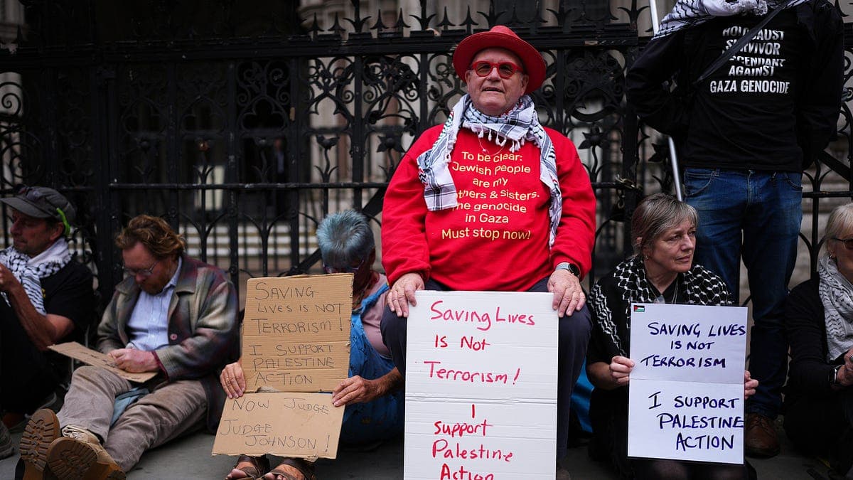 U.S. sanctions UK’s Palestine Action as “terrorist group”; ICE agent released from Texas jail; Russia threatens to strike UK military targets in Ukraine