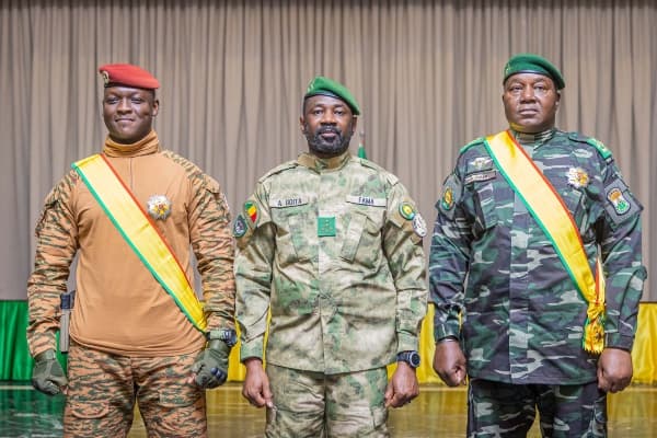 Propaganda swamps social media but Moscow fails to sway the juntas | Article | Africa Confidential