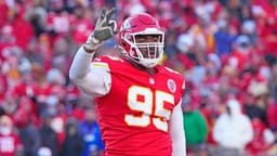 “Don't Argue With the Refs”: Chris Jones Sends Clear ...