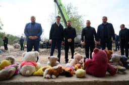 Russia Strikes Zaporizhzhia as Drones Threaten ...