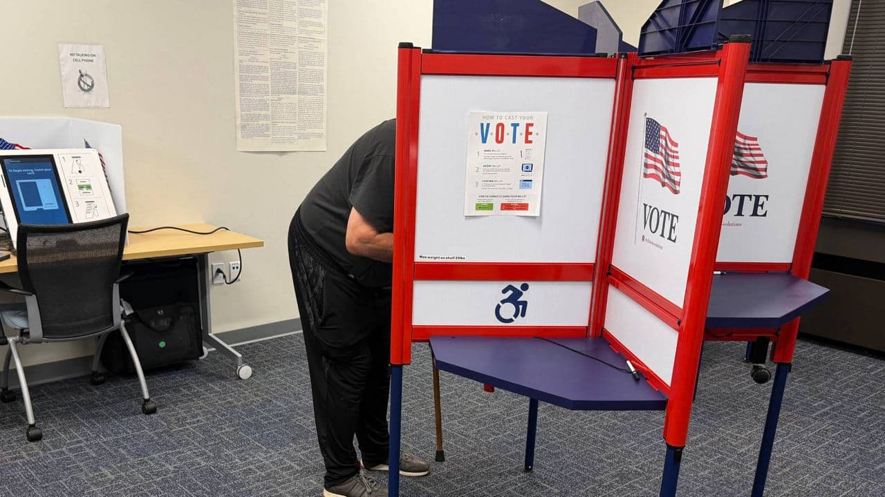 Early voting begins in U.S. midterm elections - Spectrum News