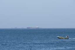 Shippers after clarity on Hormuz reopening after US-Iran cease-fire deal | Daily Sabah