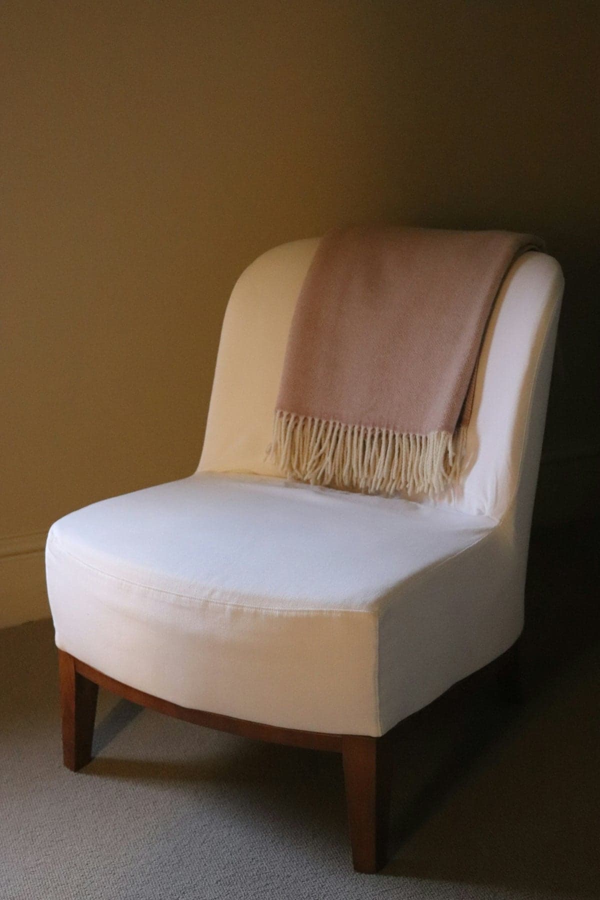 DIY Mid-Century Modern Furniture Upcycling Guide - Artvoom