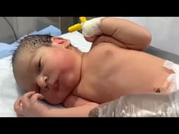 Baby Feeding & Diaper Changing Routine 👶🍼 | Newborn Care Tips