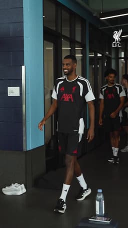 @LFC: Work mode 🔛 https://t.co/gwIqoobaOY